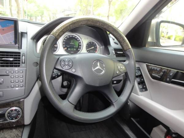 【おしゃれスギル仕様車！】C250Ｗgnアバンギャルド★V6エンジン7AT★希少カラーコーディネイト★ガラスＳＲ★TV視聴可★