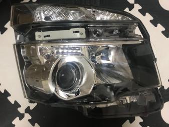 70 後期 ヴォクシー ZS煌Ⅱ ZS煌Ⅲ 右 HID ヘッドライト ヴォクシー70煌めき後期ZS右ヘッドライトユニット美品 HID 【公式通販】