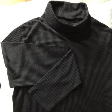 Uniqlo ユニクロ ハイネック インナー 黒 150 Used 150 145 154cm 売買されたオークション情報 Yahooの商品情報をアーカイブ公開 オークファン Aucfan Com