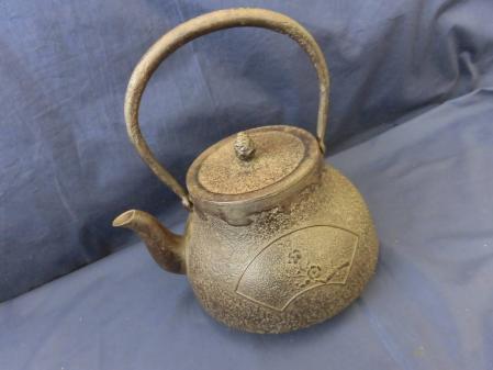 /AA25USED●鉄瓶 南部鉄瓶 照光堂 松竹梅 模様〇sk