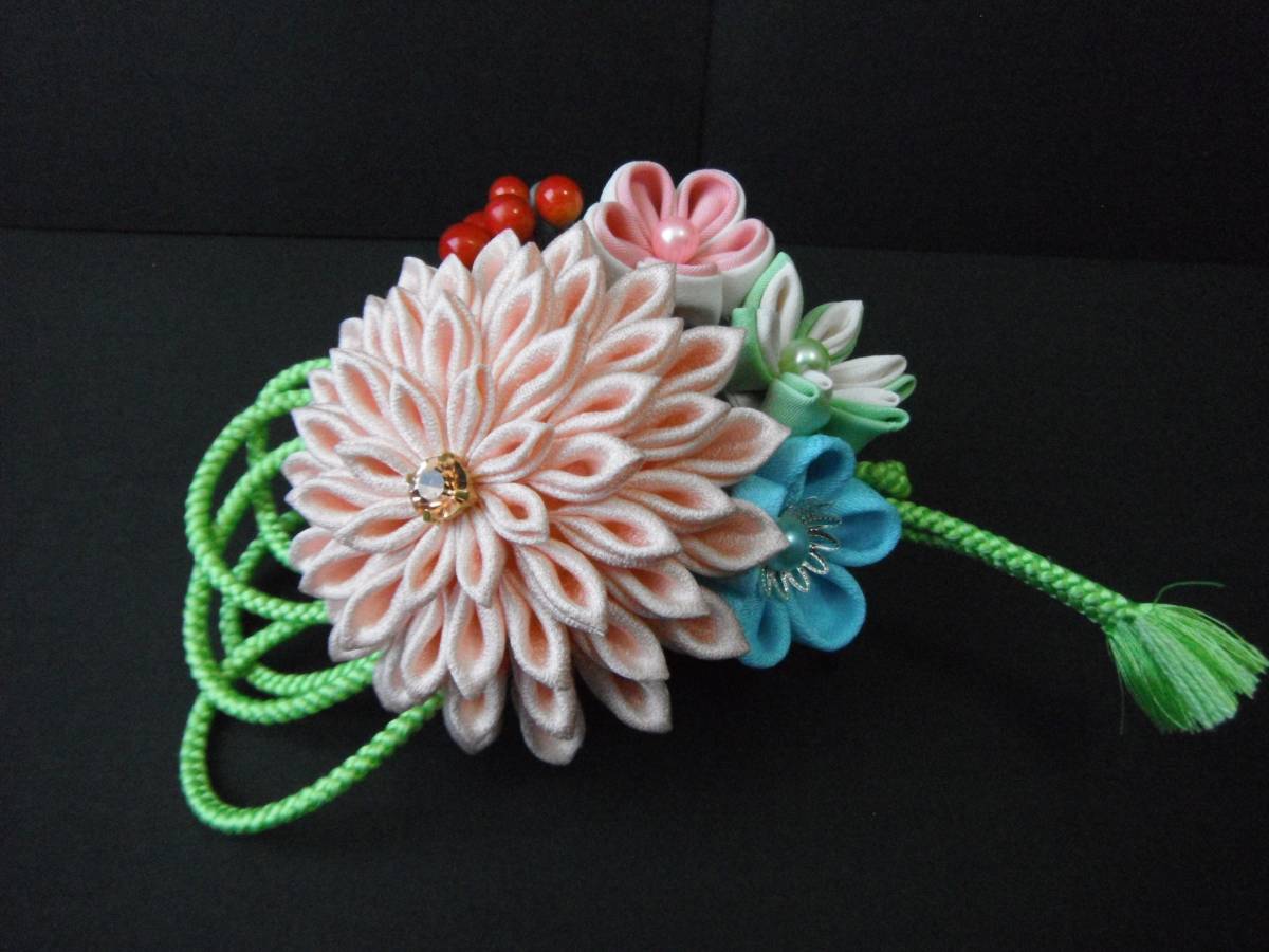 値下げ　正絹つまみ細工　和装髪飾り　飾り紐　成人式・卒業式・七五三等5 つまみ細工 成人式 髪飾り | TOuWA ジュニア