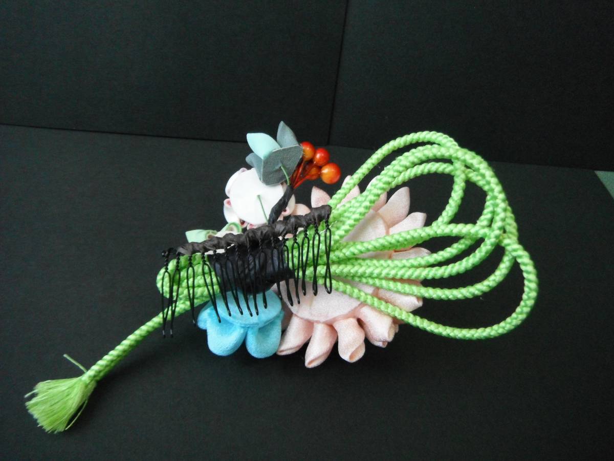 値下げ　正絹つまみ細工　和装髪飾り　飾り紐　成人式・卒業式・七五三等5 つまみ細工 成人式 髪飾り | TOuWA ジュニア