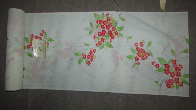 （着物屋・蔵出し）（古布・駒絽・枝花模様小紋未使用着尺反物） リサイクル・アンティーク着物販売：Shinei 駒絽枝花模様小紋着物中古着小紋 : Mサイズ | 着物