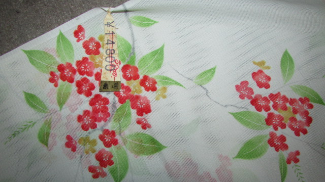 （着物屋・蔵出し）（古布・駒絽・枝花模様小紋未使用着尺反物） リサイクル・アンティーク着物販売：Shinei 駒絽枝花模様小紋着物中古着小紋 : Mサイズ | 着物