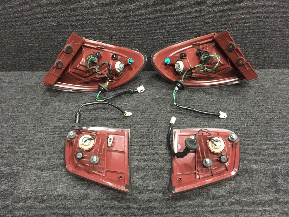 スバルR1 純正テールランプ スバルR1 純正テールランプ 251207 スバル R1 RJ1 左テールランプ 左
