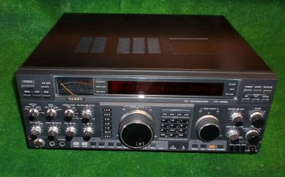 名機ヤエス「FT-1000」（送信のみNG） YAES 八重洲無線⁄訳アマチュア無線機