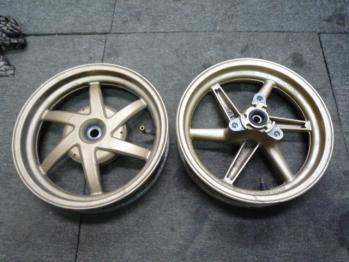 ホンダ ライブディオZX用 純正ホイール 中古品現状 ジャンク扱いで！