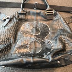 お得，豊富な 限定 スパンコール＋スワロスキー muta ムータ ハンドバッグ クロコ型押し ＮＯ8 定番 定価63620円 Ｍボストンバッグ(トートバッグ)｜売買されたオークション情報、yahooの商品情報をアーカイ トートバッグ