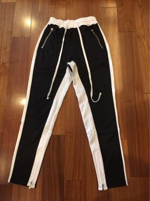 新品未使用 FEAR OF GOD FOG フィアオブゴッド　ストライプ　ジャージ トラックパンツ　 黒 Lサイズ