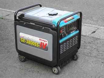 防音型□DENYO□ GE-3800SS-IV□3，8kVA インバーター□発電機 【公式