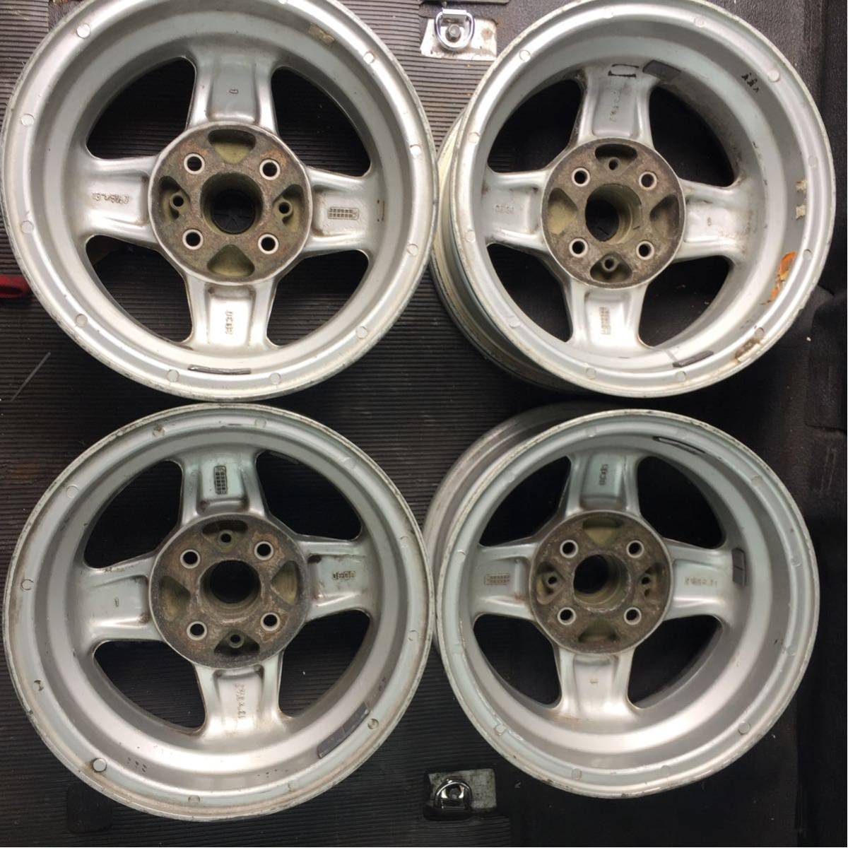アバルトクロモドラCD30 5.5J-13 PCD 98mm マグネシウムホイール 