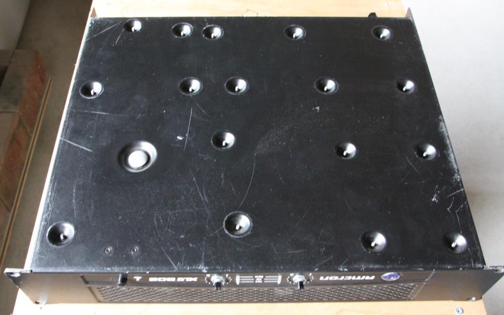 ジャンク品AMCRON XLS602 パワーアンプ