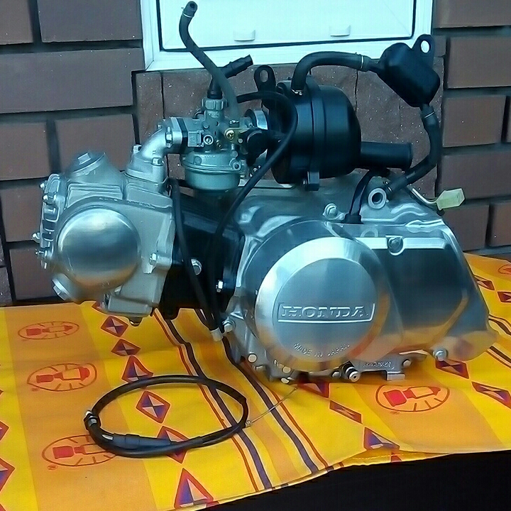 ホンダ純正エンジンAB27E　モンキーゴリラのレストア時に綺麗なエンジンに交換を