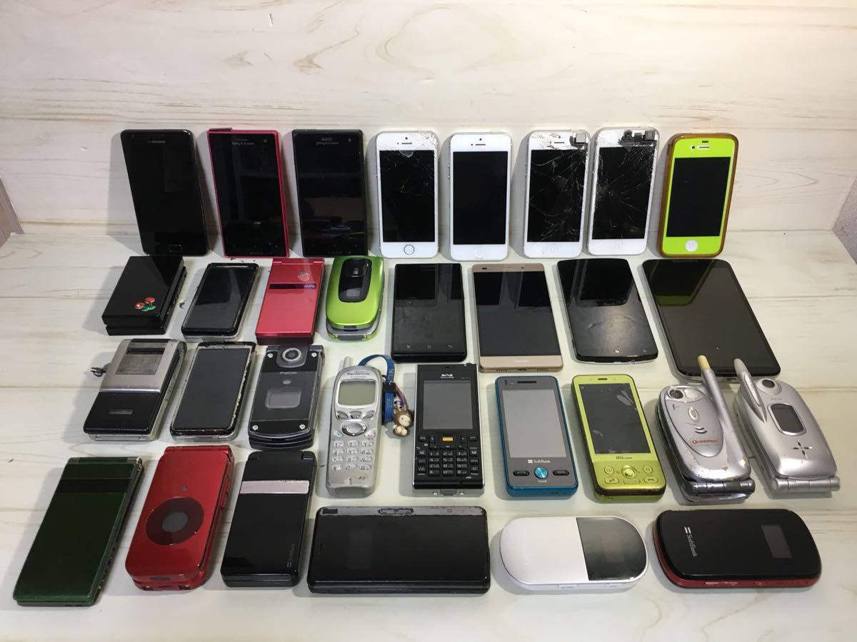 が*ら様 ガラケー約100台＋スマホ9台 大量まとめ ジャンク ガラケー約
