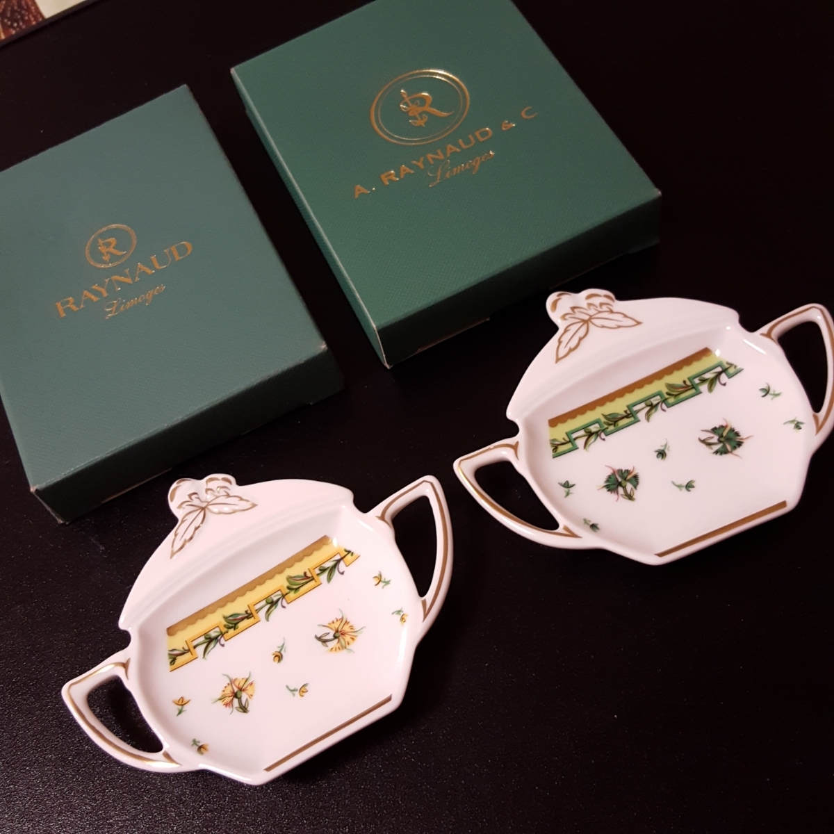 限定セール，大人気 RAYNAUD レイノー リモージュ LIMOGES ミニトレイ ２枚セット 箱付き 品 ティーバッグトレイ ティーバッグホルダー(アビランド)｜売買されたオークション情報、yahooの商品情報をアーカイブ公開 アビランド