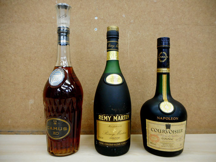 レミーマルタン 700ml XO クルボアジェ CAMUS ブランデー 70cl 100cl