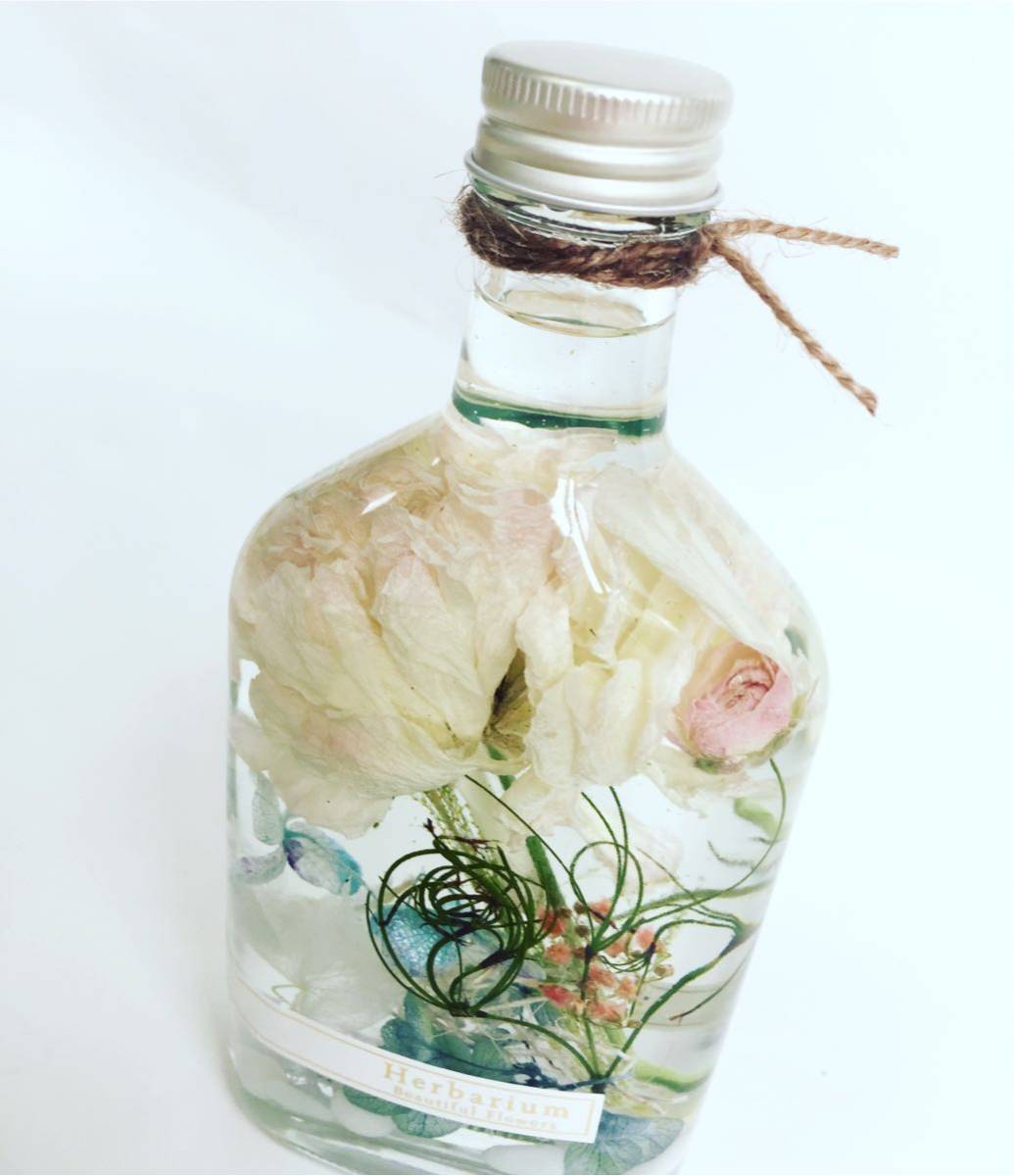 ◇ハーバリウム 388 ふわふわラナンキュラスの春bottle *.:。✿*゜