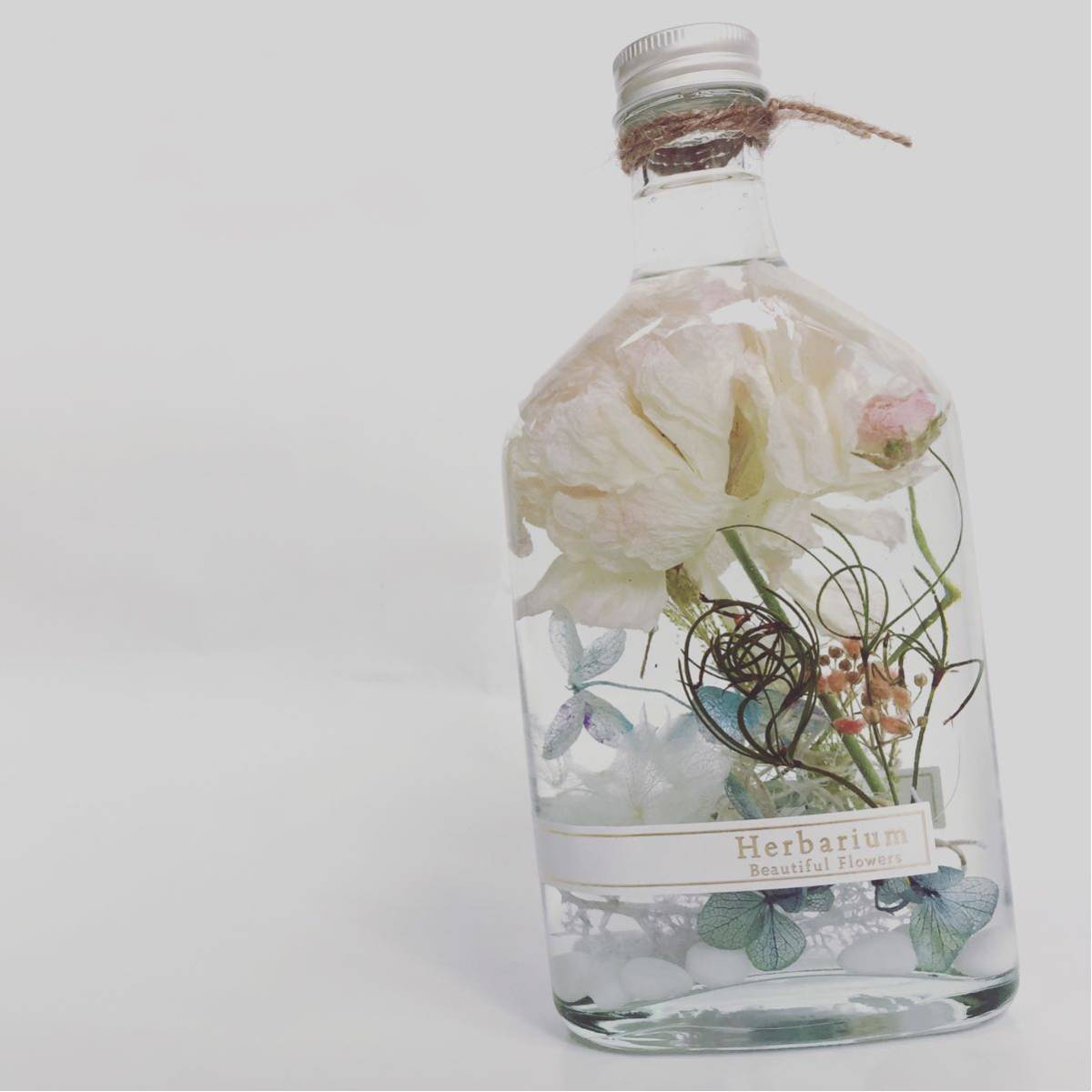 ◇ハーバリウム 388 ふわふわラナンキュラスの春bottle *.:。✿*゜