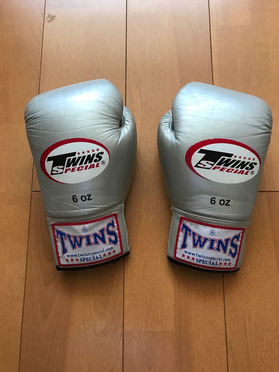 TWINS SPECIAL ボクシンググローブ 6oz ホワイト TWINS製ボクシング