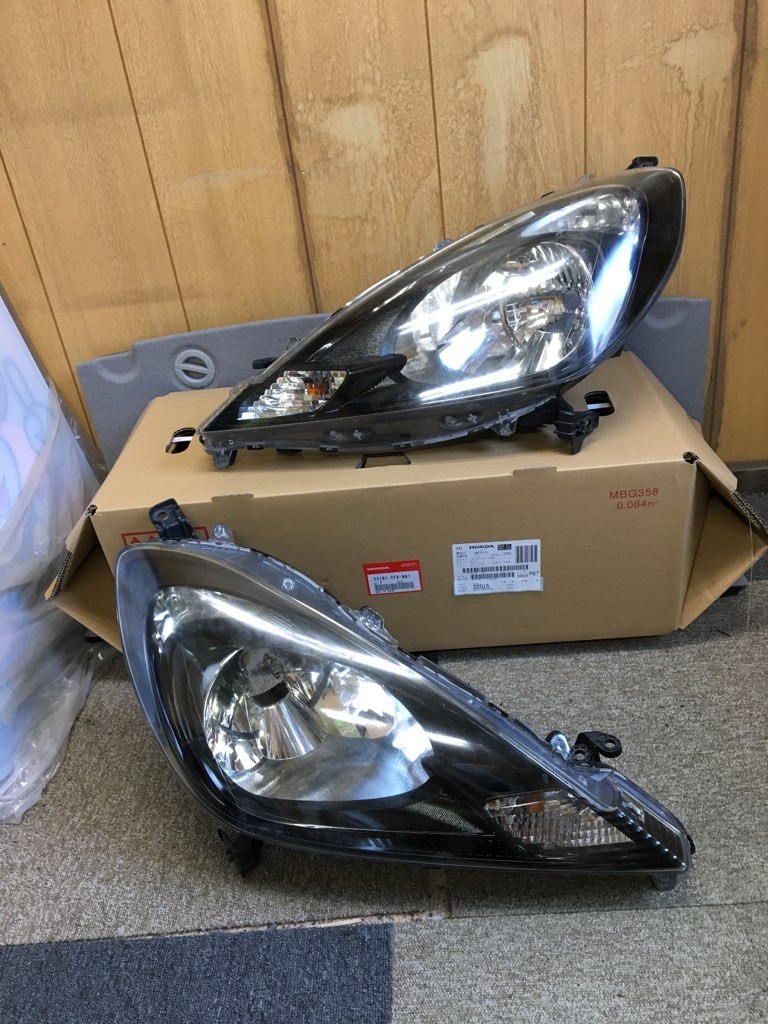 GE8 FIT 左右ヘッドライト HIDタイプ フィット フィット ヘッド