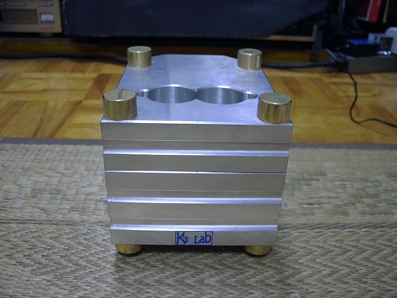 K's Lab　最高峰オーディオ電源タップ　WATTGATE 381_1