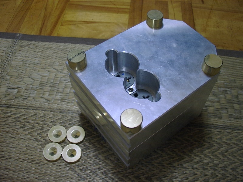 K's Lab　最高峰オーディオ電源タップ　WATTGATE 381_2