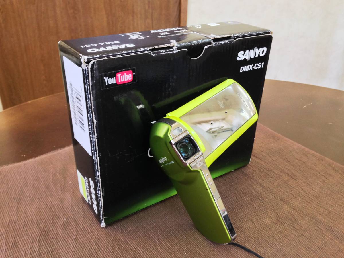 【完動品】SANYO Xacti DMX-CS1 デジタルムービーカメラ ☆極上美品☆サンヨー Sanyo Xacti DMX-CS1型 デジタルムービーカメラ