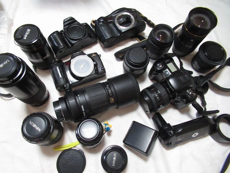 414☆ミノルタ ジャンクセット 75-300/α 707si 24-85/α707si/α8700i/100-300/50mm MACRO/SIGMA 28mm/300mm 1:4/Tokina AT-X 80-400