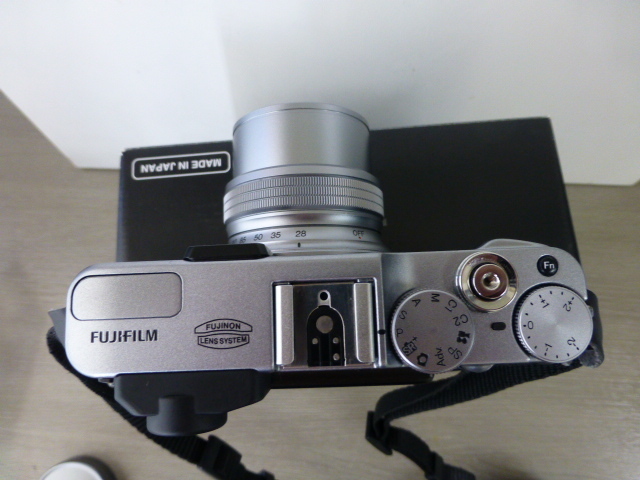 富士フィルム FUJIFILM X20 ☆FUJIFILM X20シルバ- 高級 富士フィルム FUJIFILM X20 ☆FUJIFILM X20シルバ- 高級