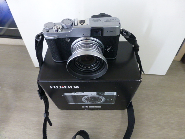 富士フィルム FUJIFILM X20 ☆FUJIFILM X20シルバ- 高級 富士フィルム FUJIFILM X20 ☆FUJIFILM X20シルバ- 高級