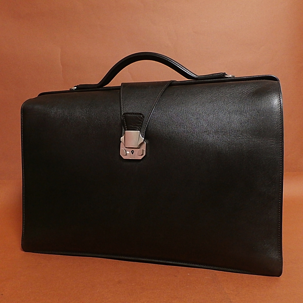  良好 Dunhill 正規品 最高級 ダンヒル 本革 レザー 2WAY ダレスバッグ ビジネスバッグ ブリーフケース 書類カバン 鍵付き(ブリーフケース、書類かばん)｜売買されたオークション情報、yahooの商 ブリーフケース、書類かばん