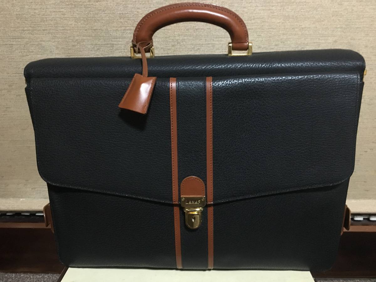 処分☆最高級☆売り切り！70万以上☆イタリー製 ラマエフ 本革レザー ビジネスバッグ ダレス 1～2日出張にも 美品 最終処分場 - 特殊建築No.1 VALUE#61 風木BR 大阪の産業廃棄物処理