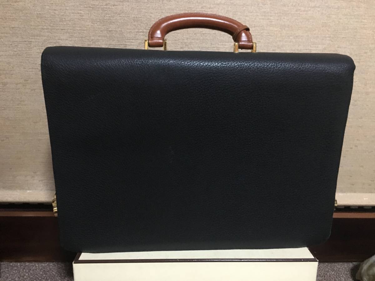処分☆最高級☆売り切り！70万以上☆イタリー製 ラマエフ 本革レザー ビジネスバッグ ダレス 1～2日出張にも 美品 最終処分場 - 特殊建築No.1 VALUE#61 風木BR 大阪の産業廃棄物処理