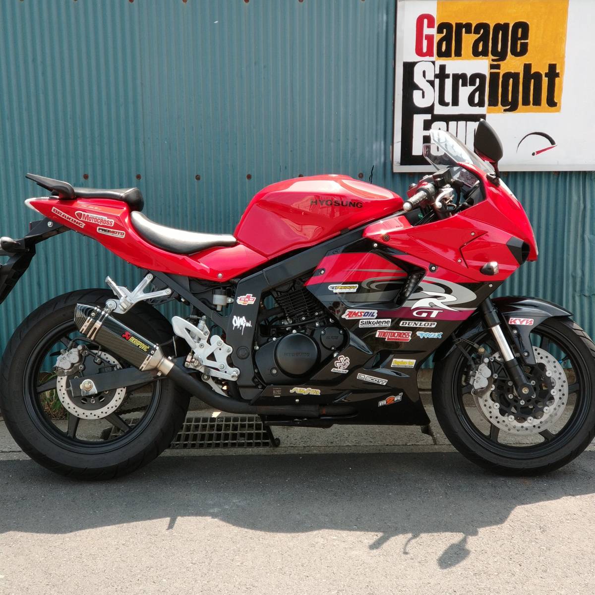 ヒョースン　GT250R EFI　2010年式　低走行　 赤黒　3000キロ台　エンジン絶好調　首都圏格安配送　CBR　ニンジャ　R25　GSX