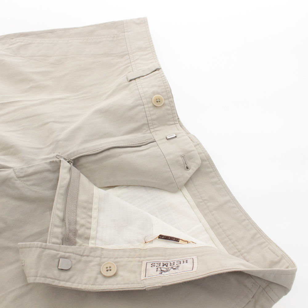 ■ HERMES エルメス ショートパンツ ハーフパンツ グレーベージュ メンズ 48 コットン100 中古 HERMES(エルメス) M ハーフ・ショートパンツ(メンズ) メンズ HERMES（ショートパンツ）のフリマアイテム一覧 ショートパンツ（ブランドエルメス）（メンズファッション