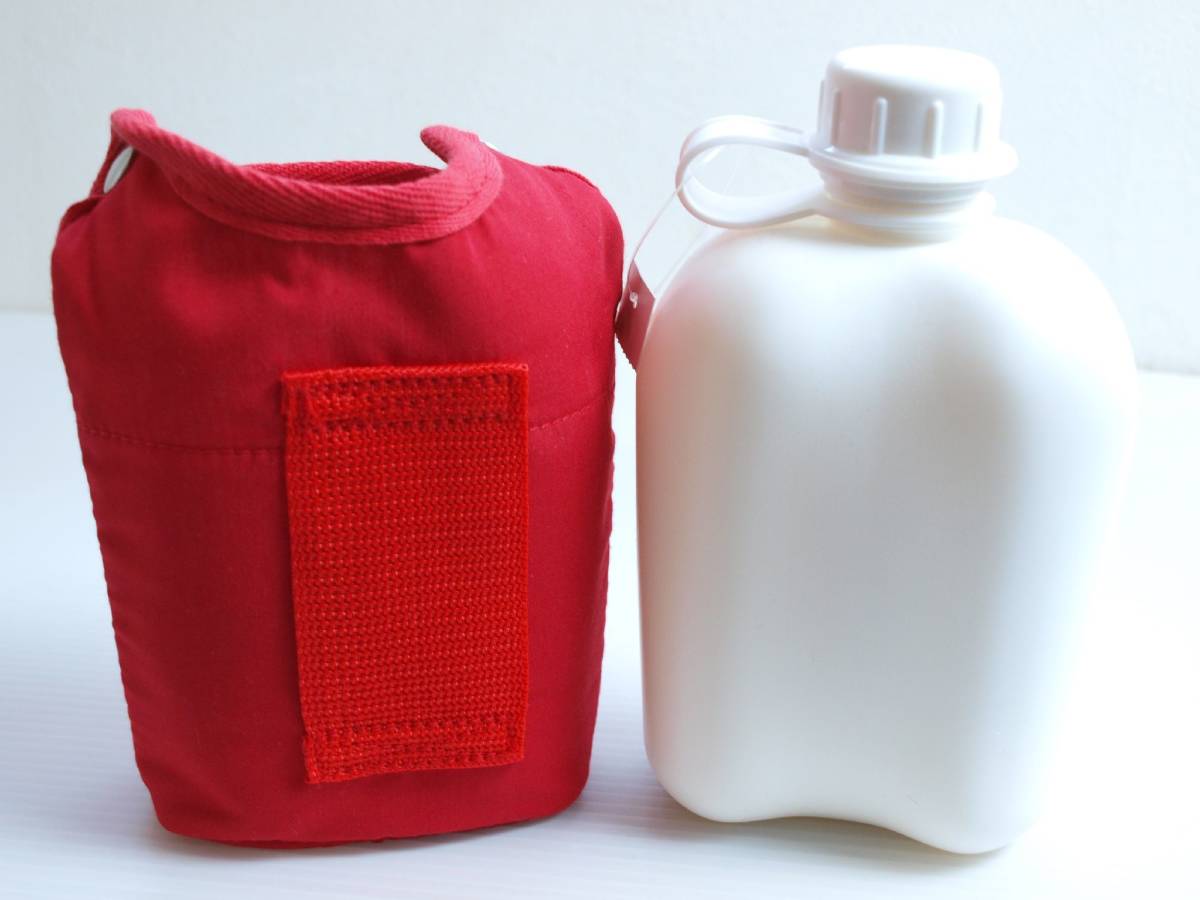 ★未使用★supreme シュプリーム Basic Water Canteen Water Supreme Canteen - Basic シュプリーム Short 水筒 Nylon