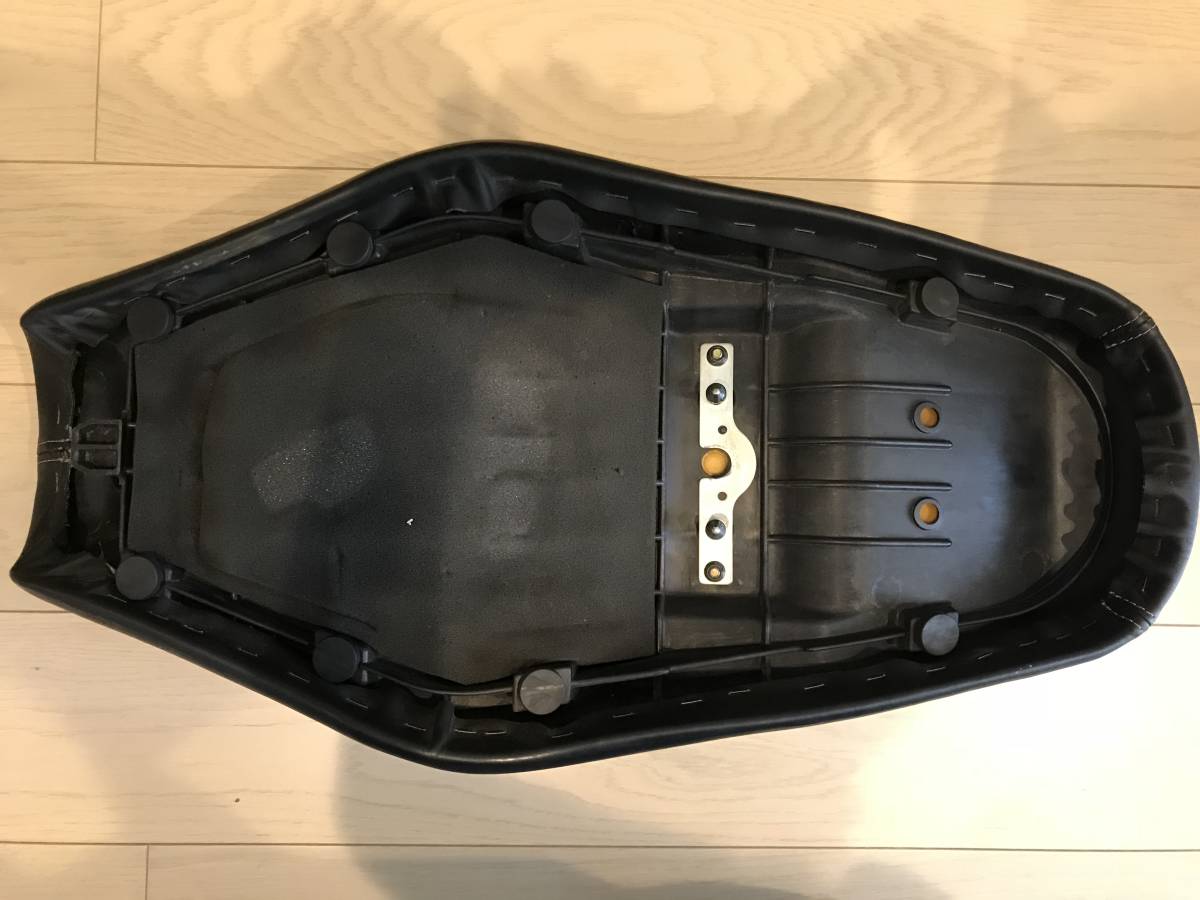 美品　W650　シート　限定車　レザーシート　カワサキ