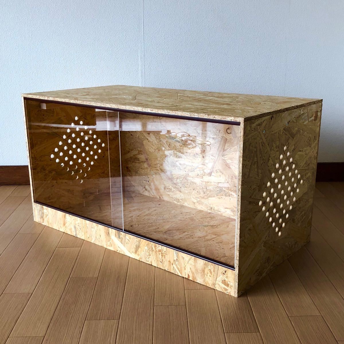 爬虫類木製ケージ 側面パンチング フトアゴ アオジタ リクガメ