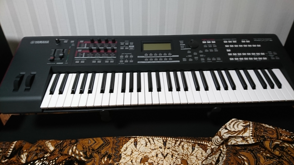 KORG シンセサイザー コルグ Z1 物理モデル音源 MOSS音源搭載 61鍵盤