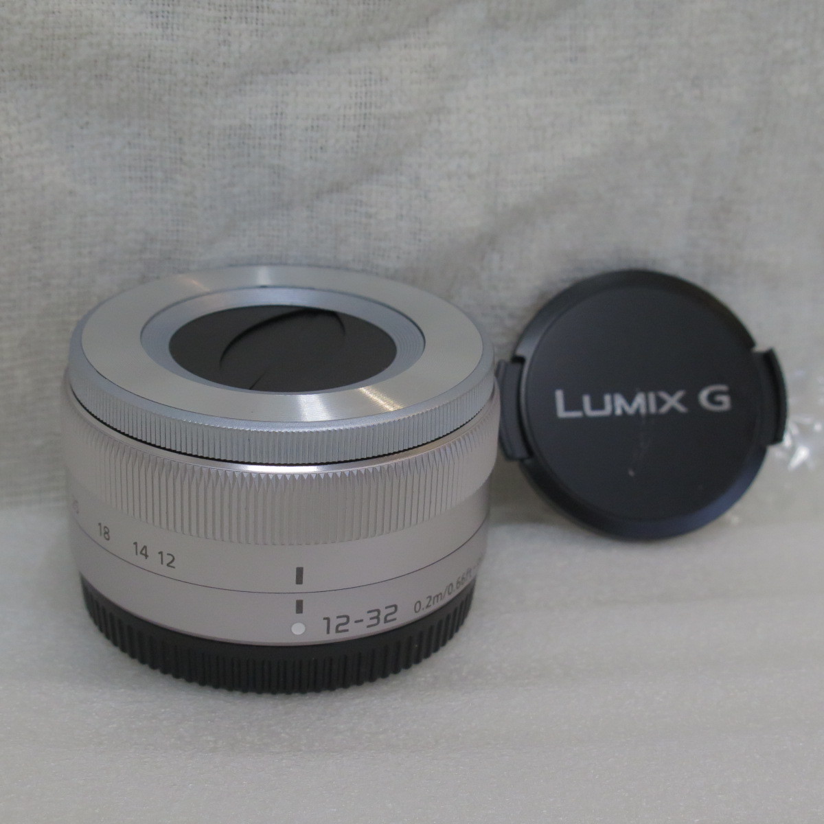 中古美品 パナソニック G VARIO 12-32mm/F3.5-5.6 ASPH./MEGA O.I.S. H-FS12032 自動開閉レンズキャップおまけ