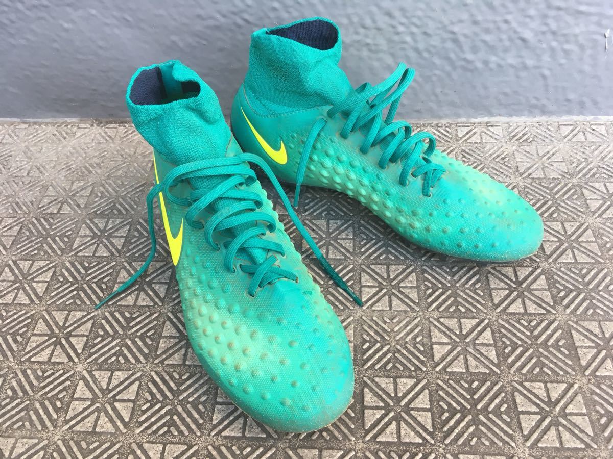 サッカースパイクマジスタ25.5 日本未発売！限定 ナイキ マジスタ