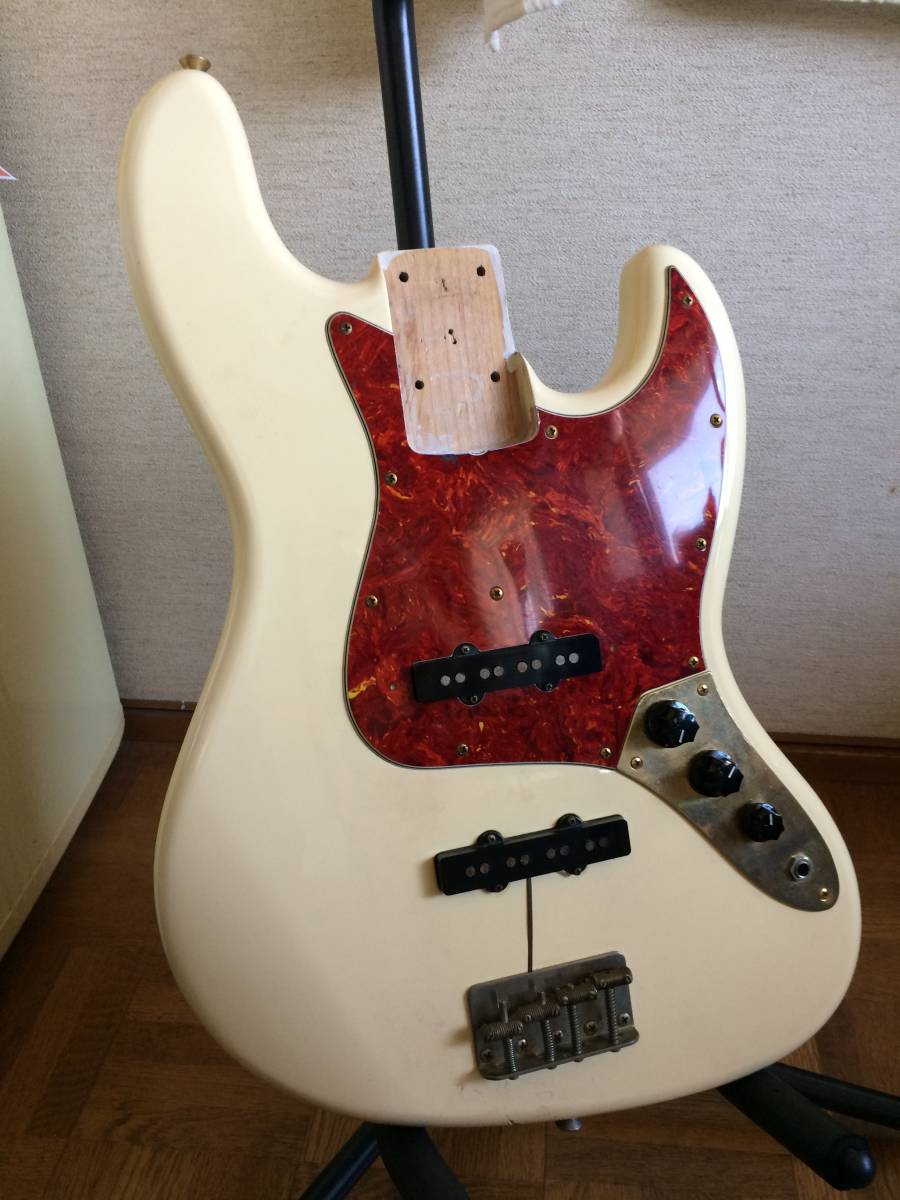 FERNANDES□フェルナンデス エレキベース□ソフトケース付き FERNANDES