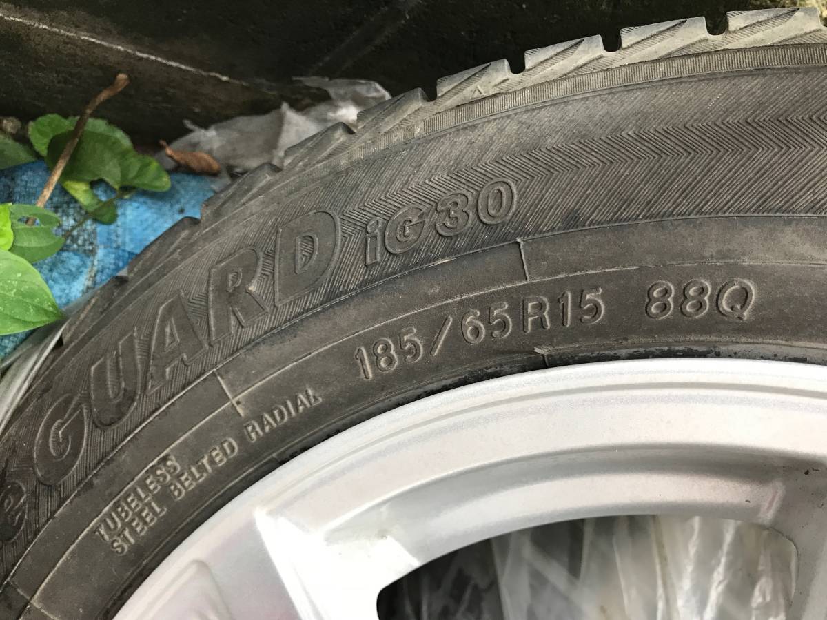 プリウス他　ヨコハマアイスガード　185/65R15　15×6J　5H×114.3