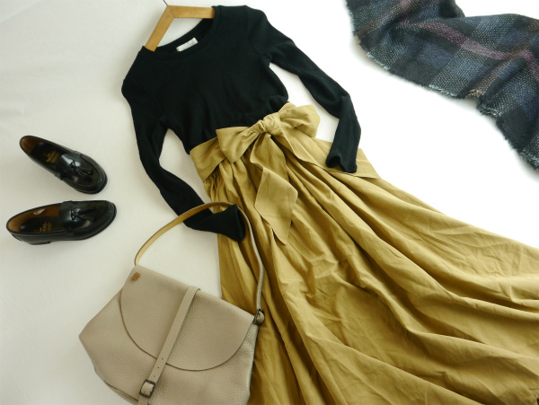 人気定番，定番 シンプルシティエ simplicite 大人 秋 凛とした 上品 異素材切替 ウエスト リボン ロング ワンピース(Mサイズ)｜売買されたオークション情報、yahooの商品情報をアーカイブ公開 - オークファン Mサイズ