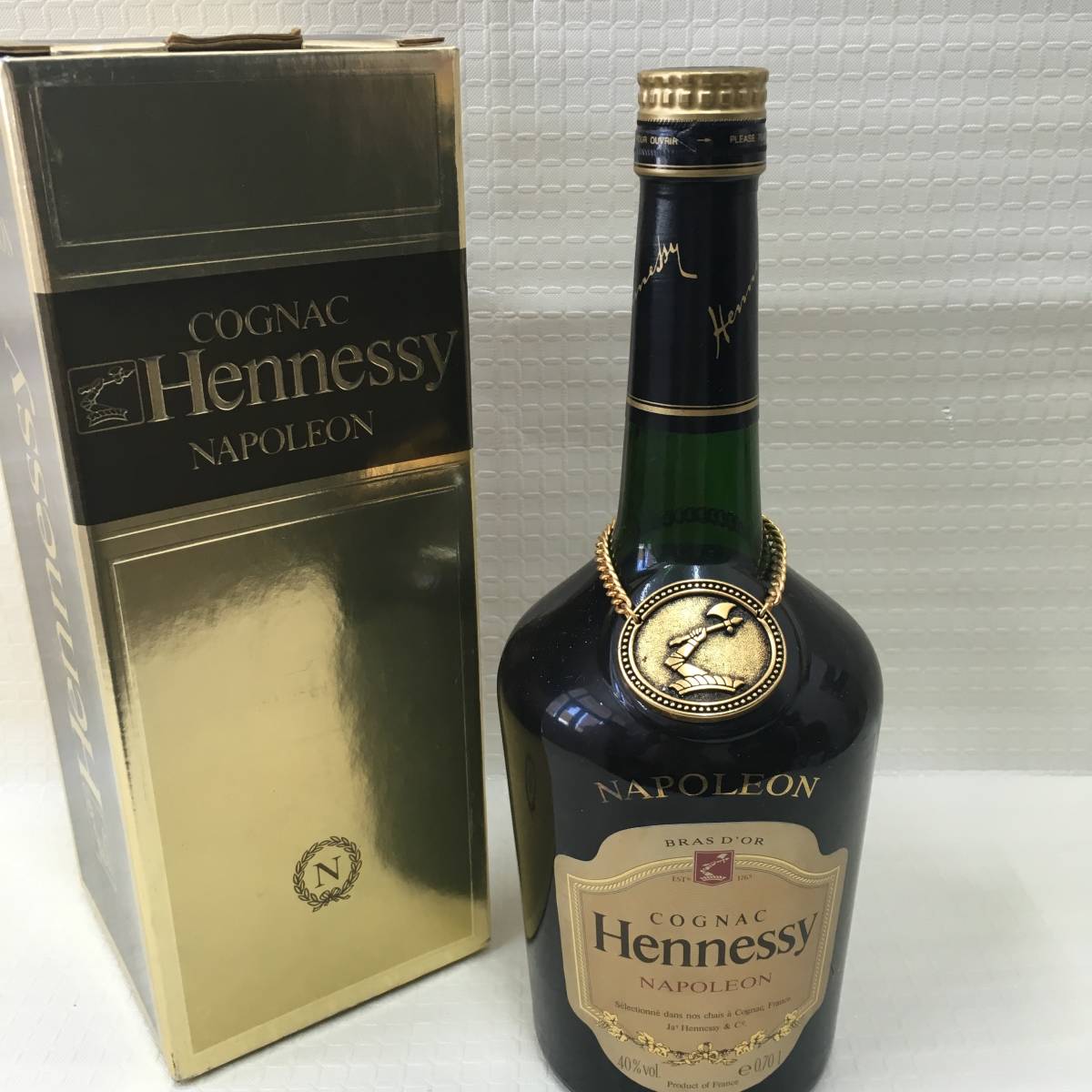M 未開栓 ヘネシー ナポレオン クリアボトル 700ml 箱入り