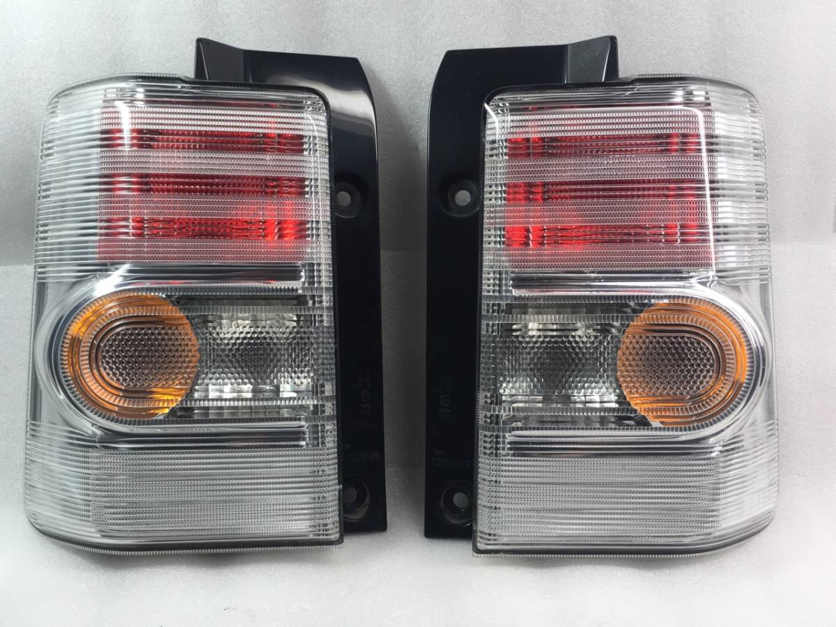 ムーヴ コンテ カスタム L575S テールライト 左右セット 後期 LED 