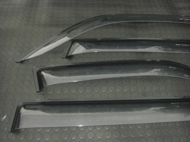 三菱トッポBJ　純正サイドバイザー1セットです。_2