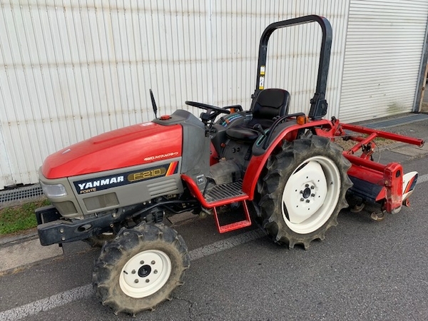長野市発 ヤンマー 21馬力トラクター F-210 4WD/2WD 切り替え可 ハイ