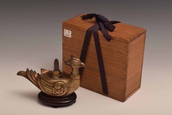 湯】中国美術 唐物 古銅製 饕餮紋花瓶 唐木台付 華道具 古美術品