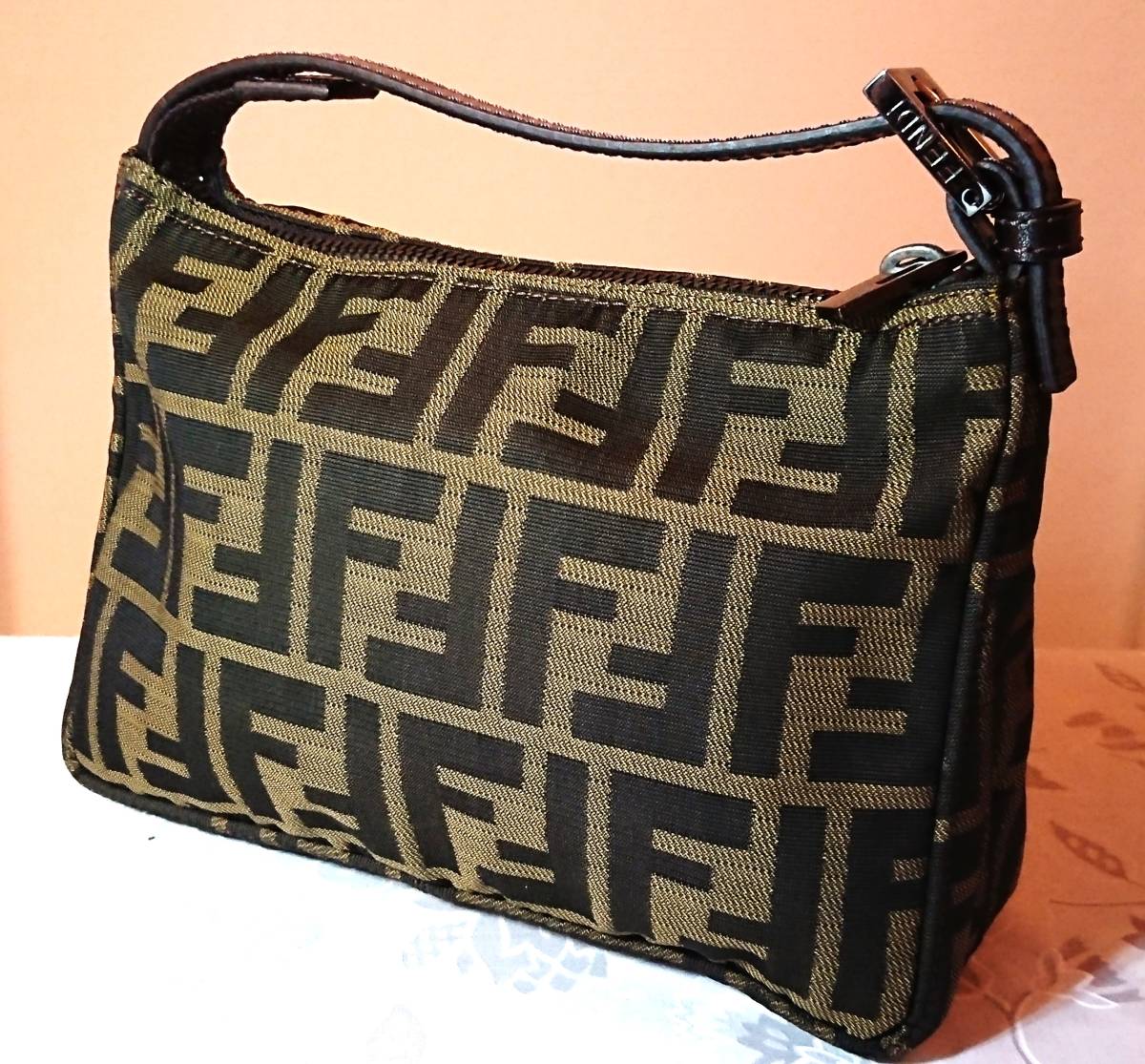 Fendi フェンディ FFロゴ バニティ ポーチ ズッカ ゴールド金具 FENDI
